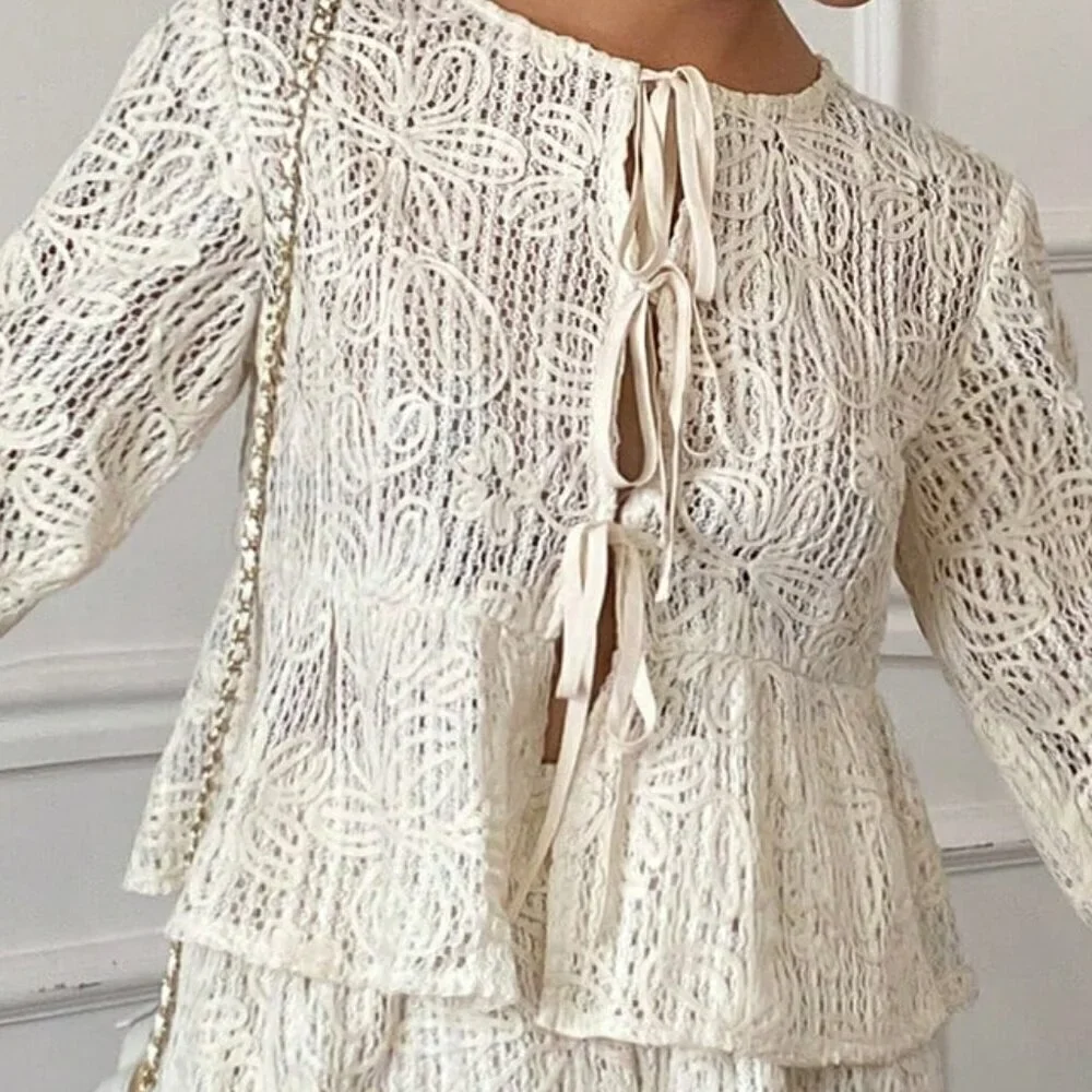 Casual Women's Floral Front Tie Lantern Sleeve Blouse With Shorts Set